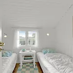 Holiday home 7 *